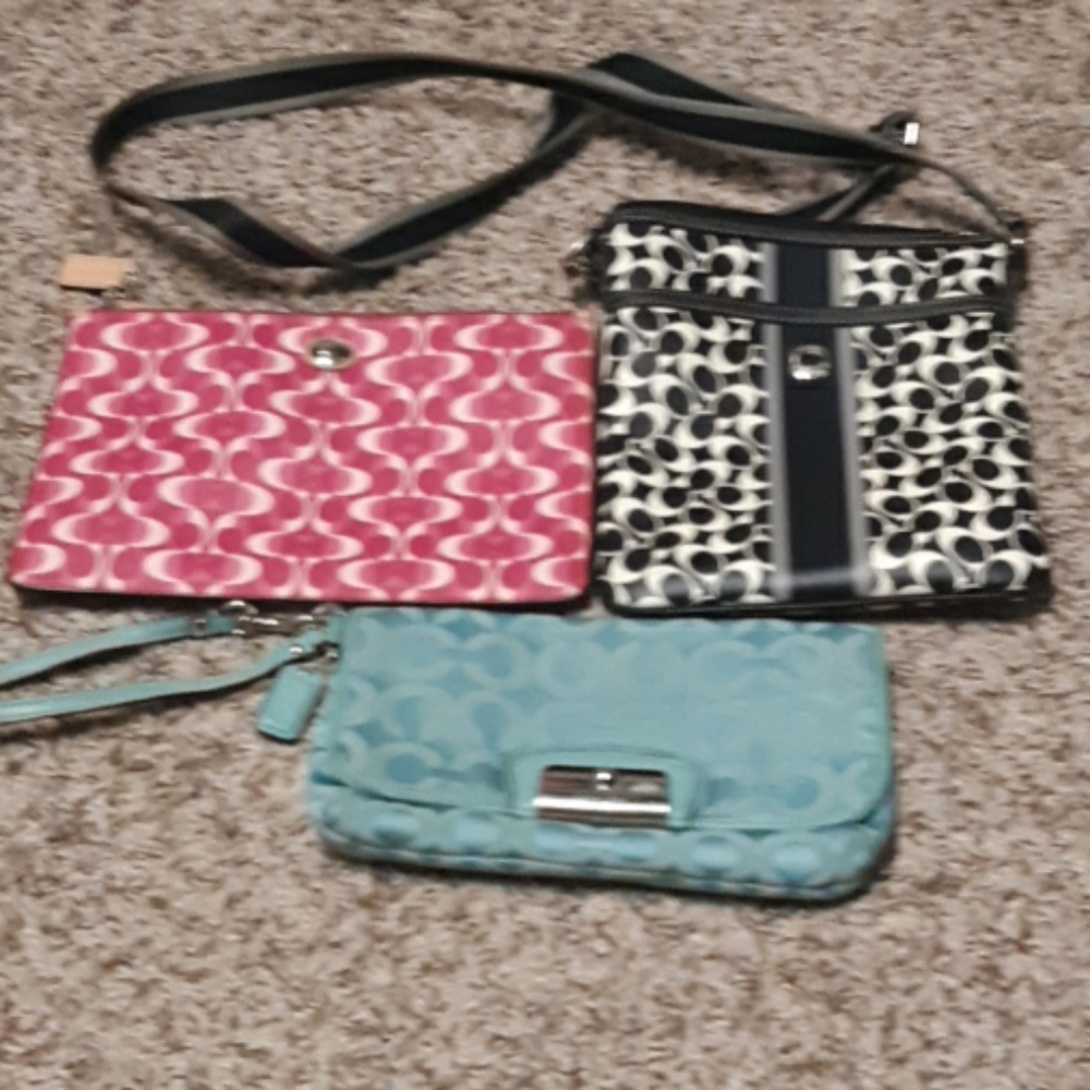 Coach Bundle - Picture 2 of 6